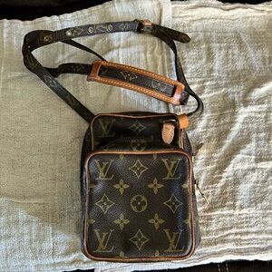Louis Vuitton Amazon crossbody bag